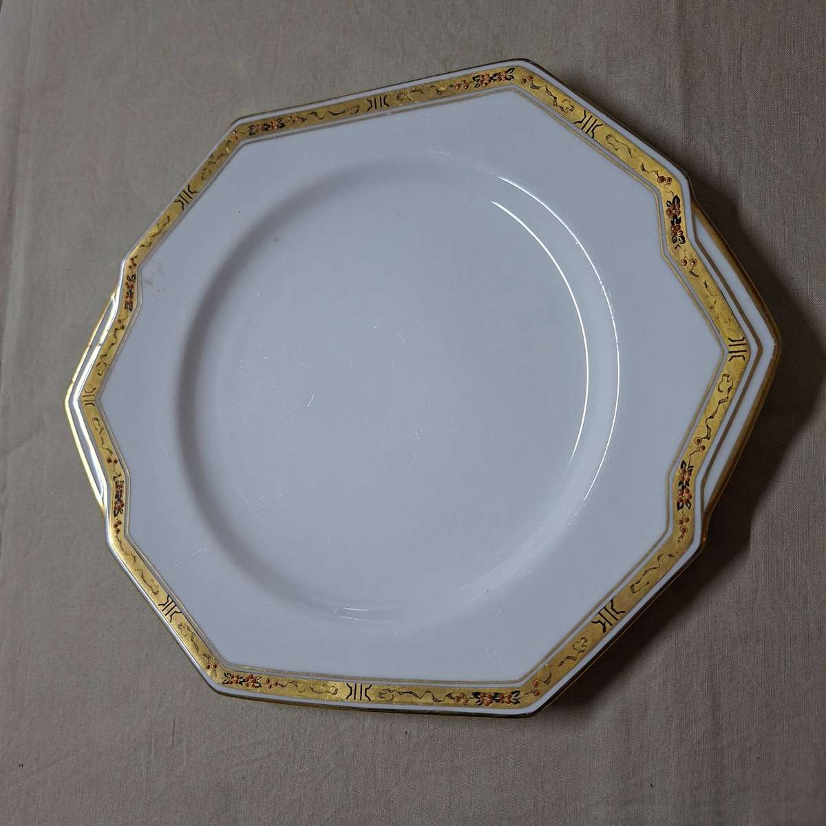 Part Paragon Tea set - Cake plates, 7 saucers  7 tea plates 1 cake plate