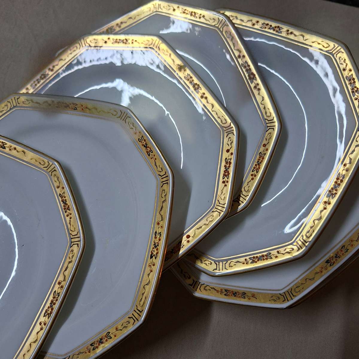 Part Paragon Tea set - Cake plates, 7 saucers  7 tea plates 1 cake plate