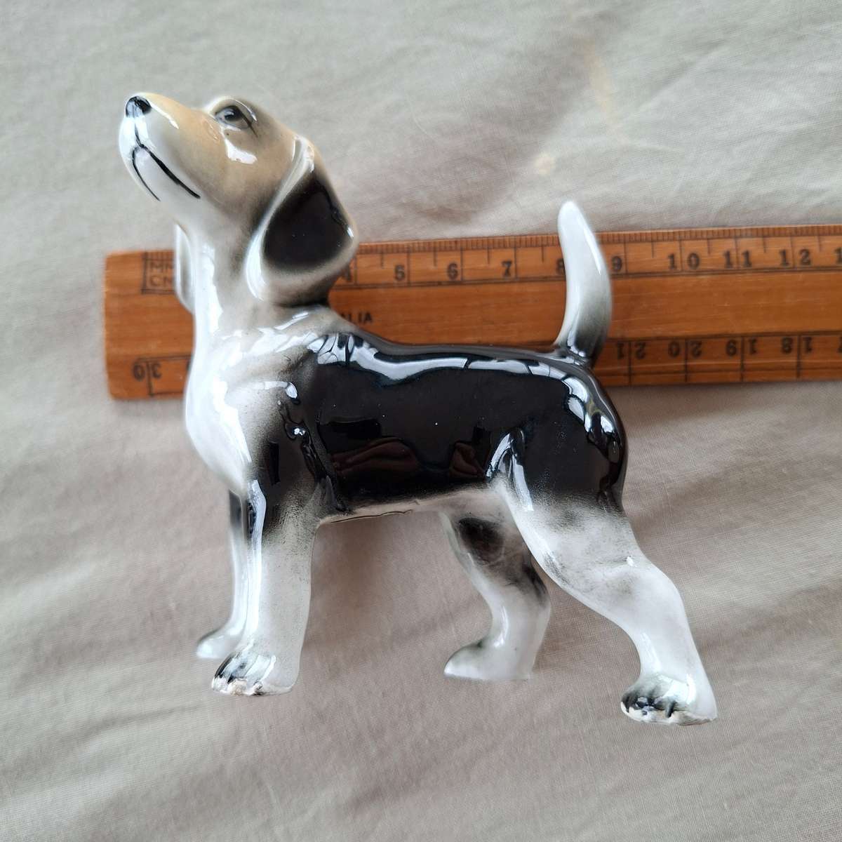 Beagle dog and 2 pups - ceramic ornament made by Capri