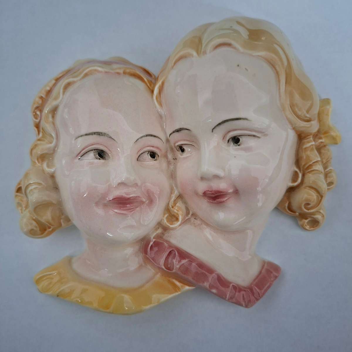wall plaque - ceramic children - European? porcelain wall plaque