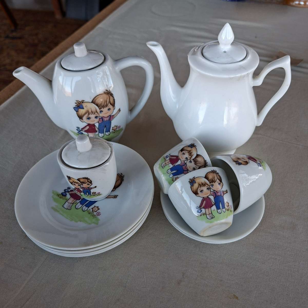 Childrens part tea set - porcelain