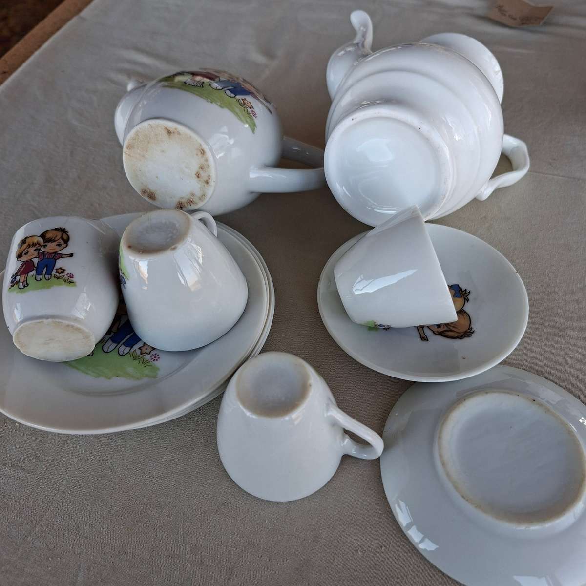 Childrens part tea set - porcelain