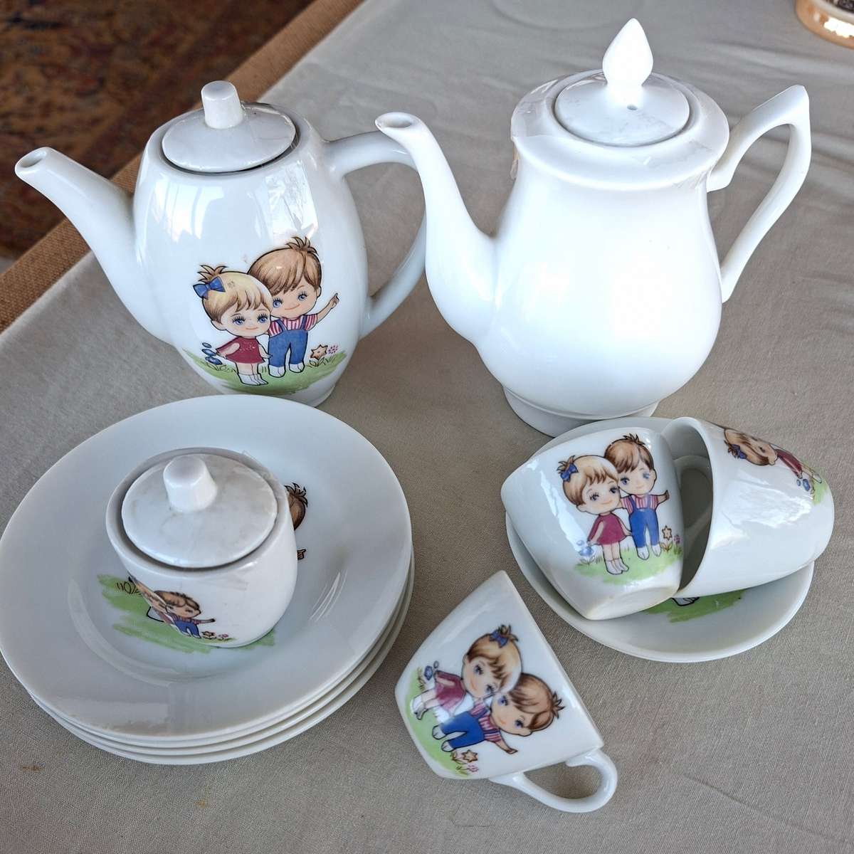 Childrens part tea set - porcelain