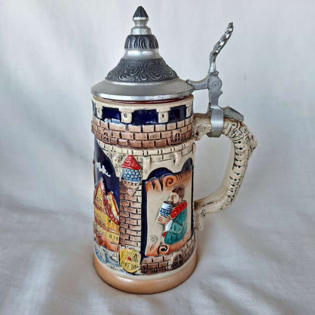 Beer Stein Mug tankard - German lidded - "Rothenburg o.d.T"  18.5 x 8.5 cms