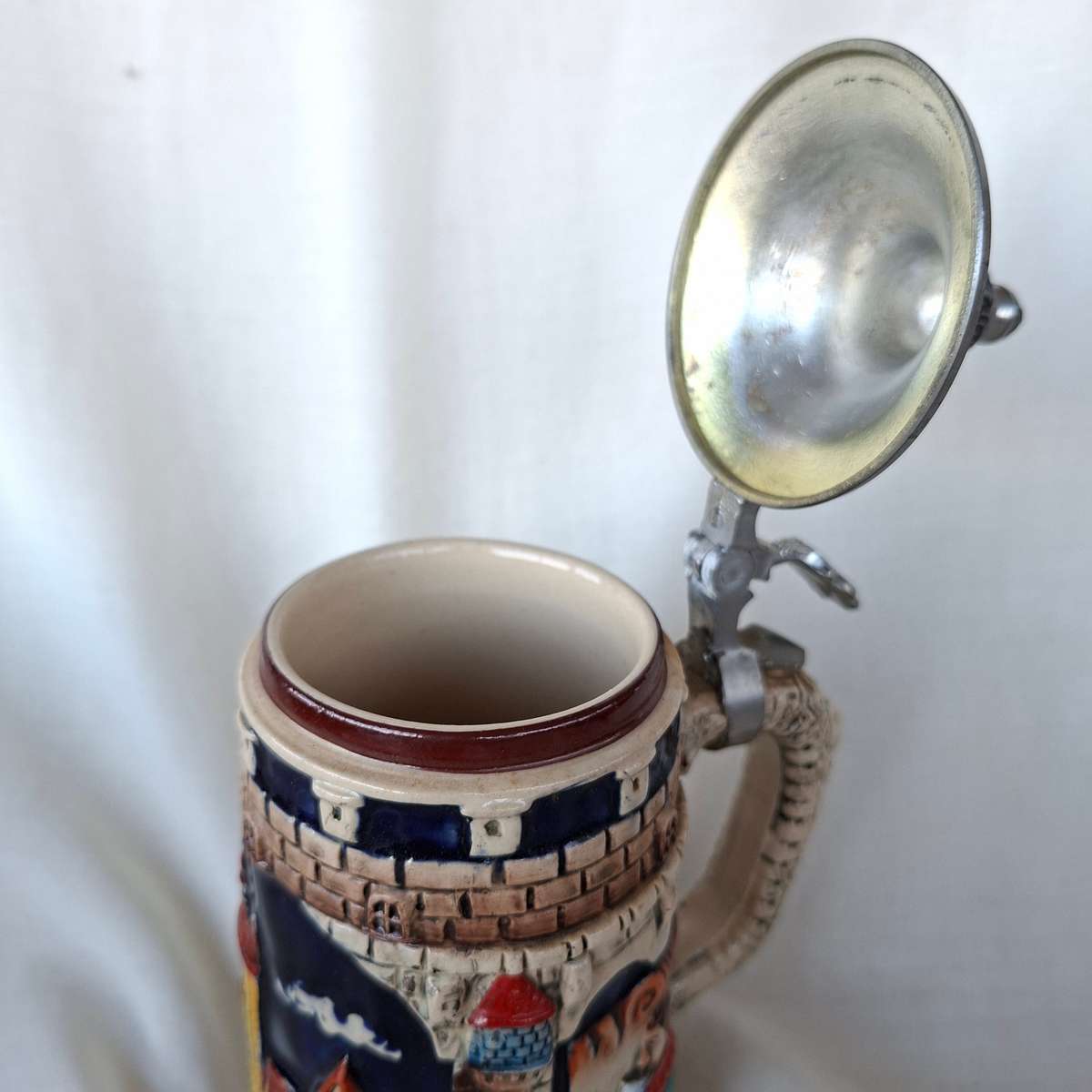 Beer Stein Mug tankard - German lidded - "Rothenburg o.d.T"  18.5 x 8.5 cms
