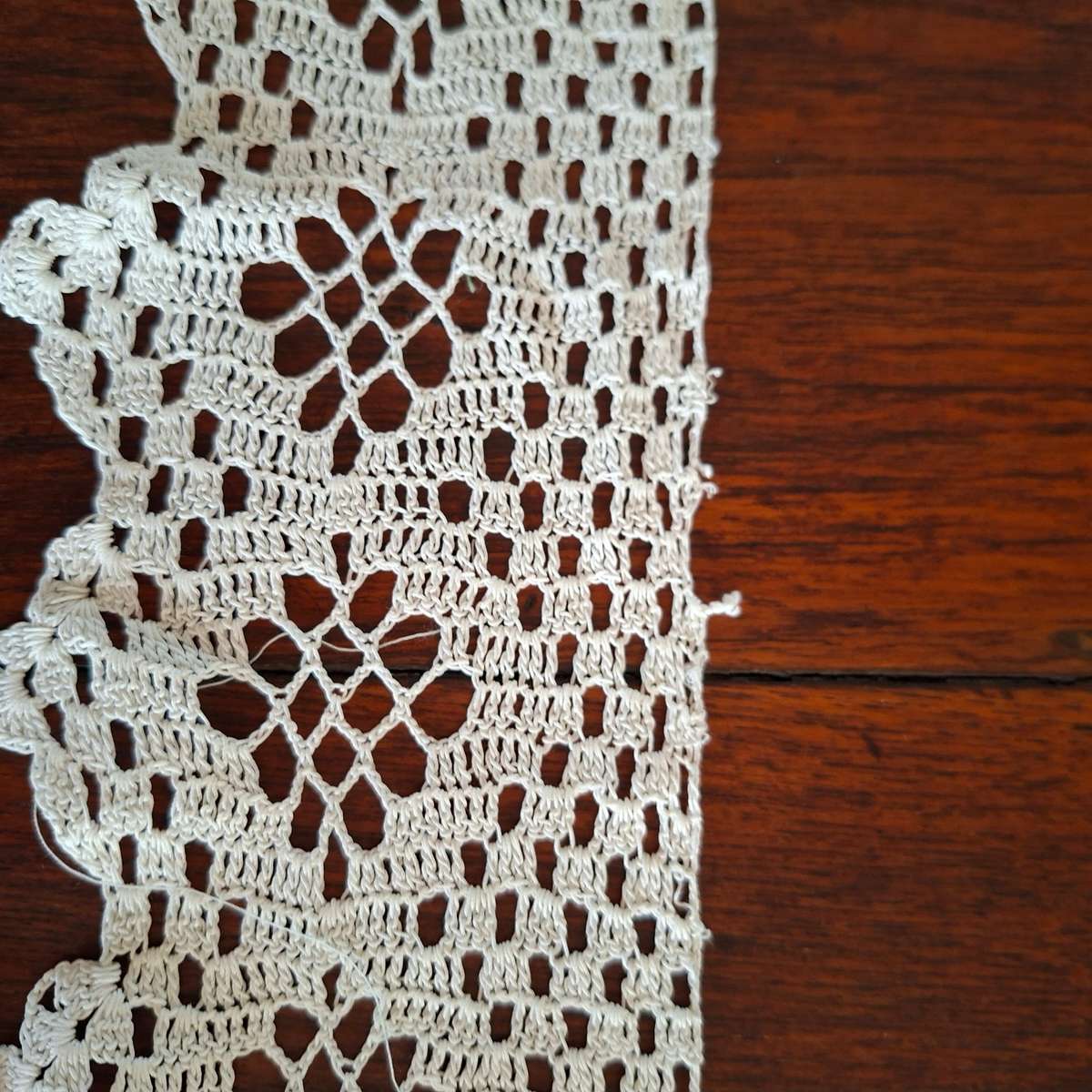 Handmade crochet lace tatting 8.5 cms x 210 approx