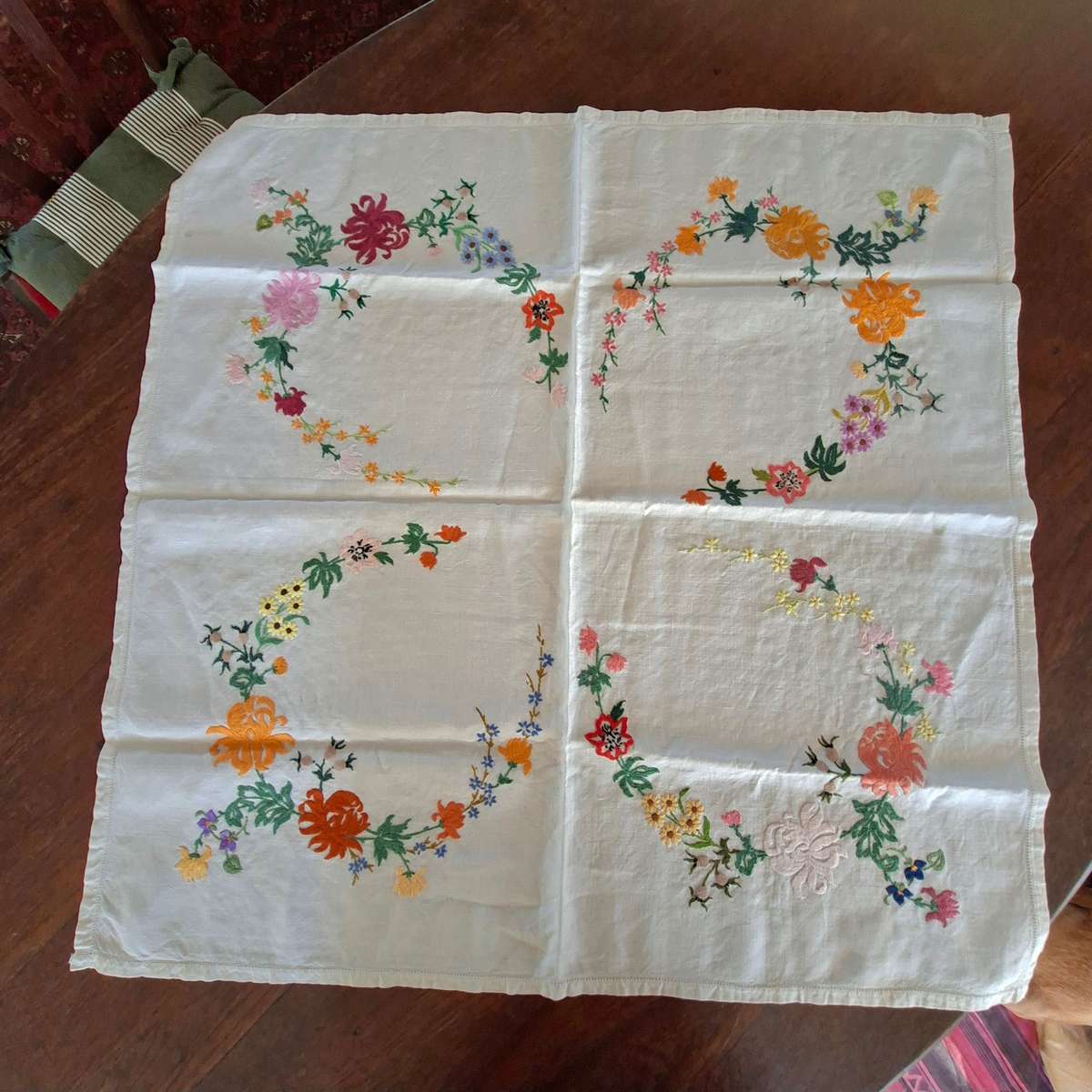 small table cloth - vintage - 80cm sq - hand embroidered.