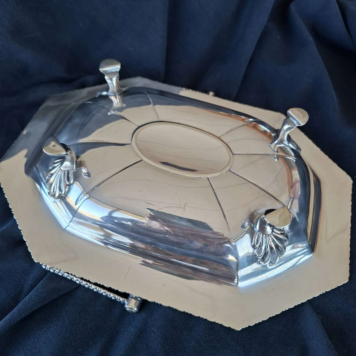 Silver Plate serving basket with a handle - Biscuits or fruit or bridesmaids basket