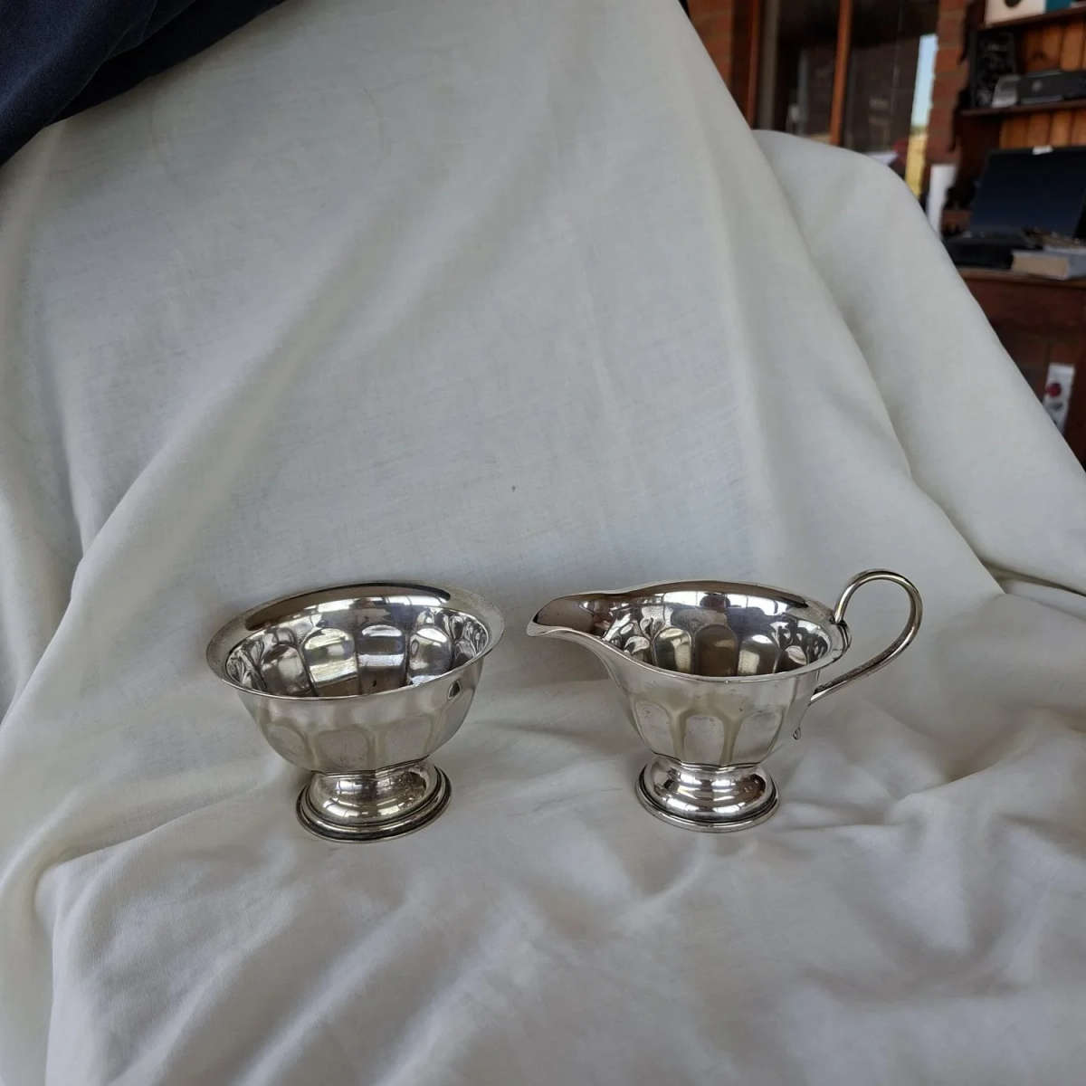 EPNS Silver plate milk jug and sugar basin - Sheffield