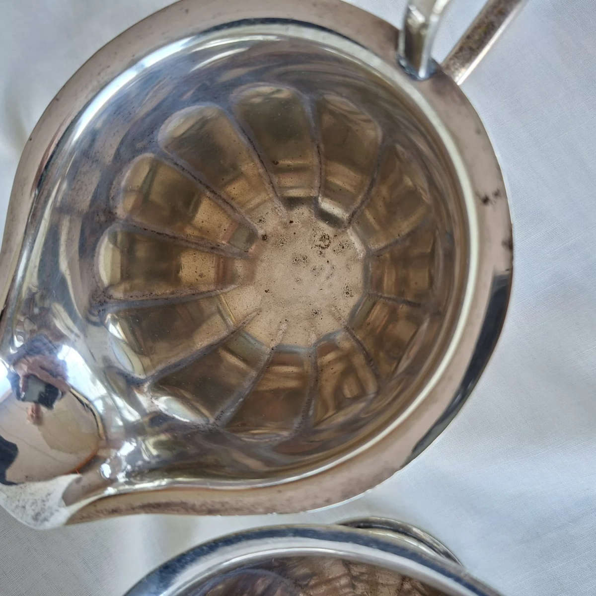 EPNS Silver plate milk jug and sugar basin - Sheffield