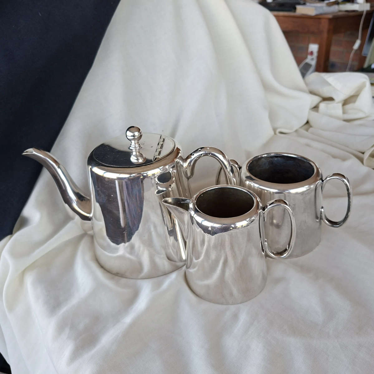 EPNS tea pot jug and sugar basin - hotel ware - Sheffield England