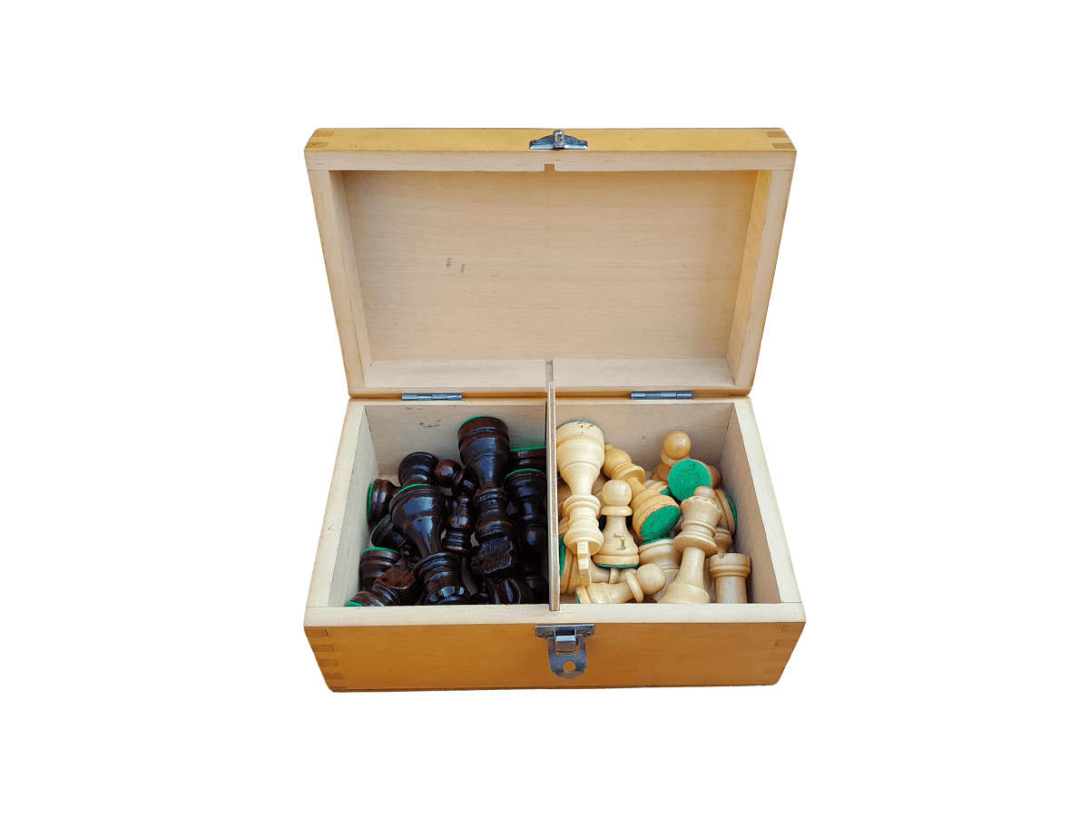 A 20TH Century Wooden Chess Set in Box