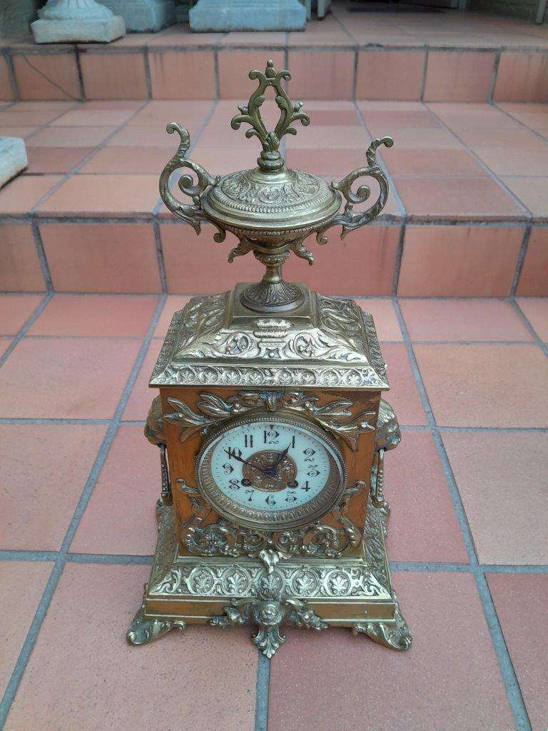 A Early 20th Century French Ormolu Bronze Eight Day Clock With Pendulum
