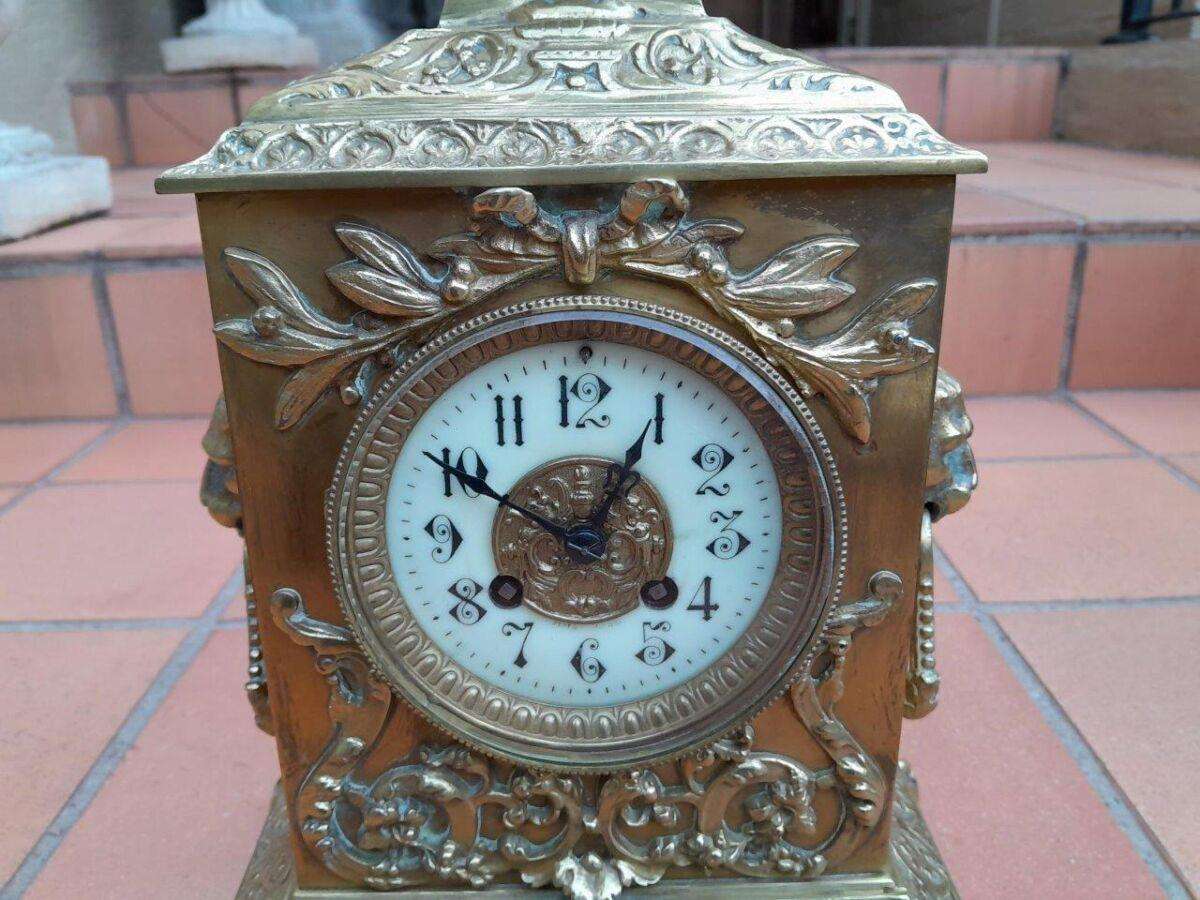 A Early 20th Century French Ormolu Bronze Eight Day Clock With Pendulum