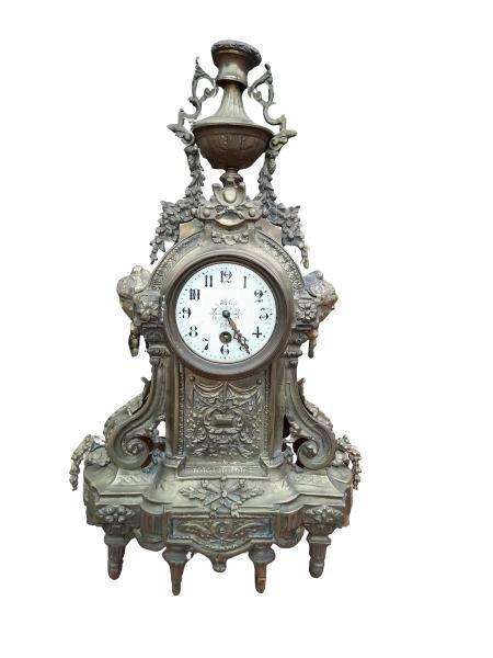 An Antique 19th Century Brass Clock