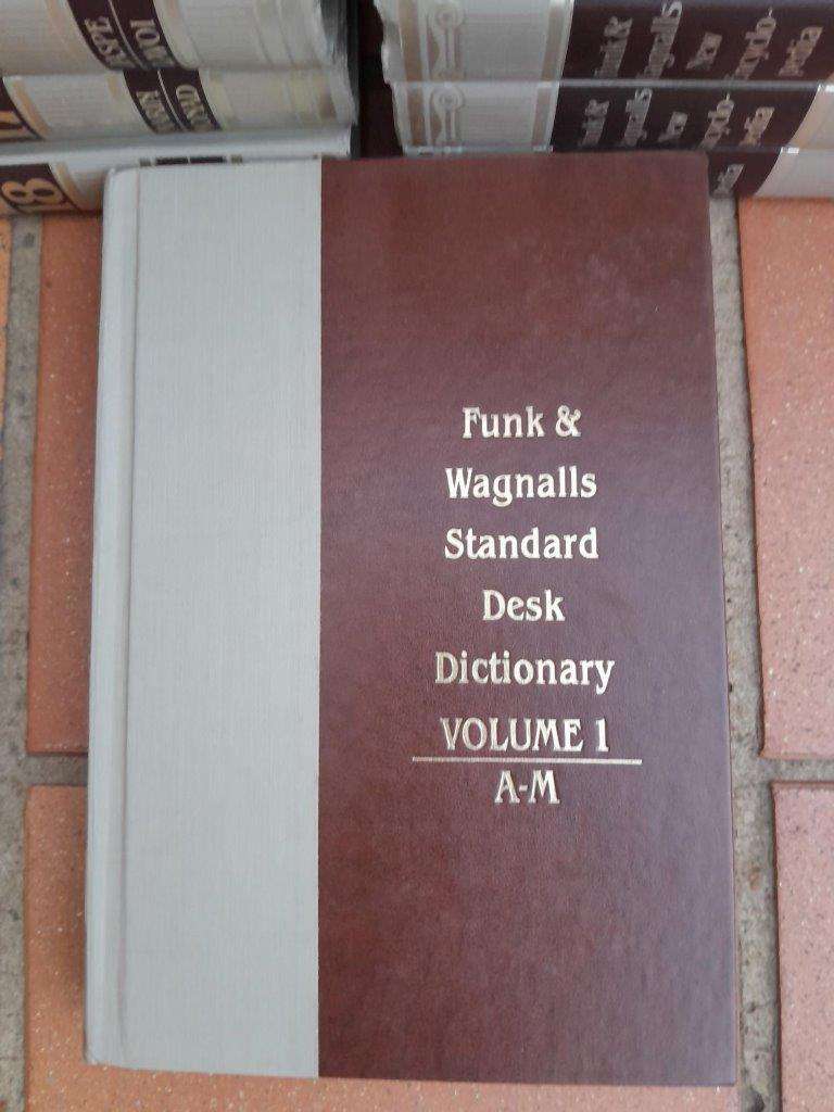 A 20th Century Usa Set Of Twenty Nine (29) Funk And Wagnalls New Encyclopaedia Books