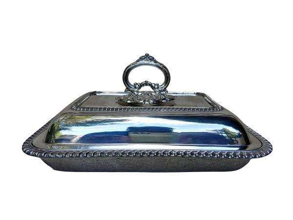 A Sheffield Silver Plated Entrée Dish Dimensions 15 X 29cm X 22 Cm R5500