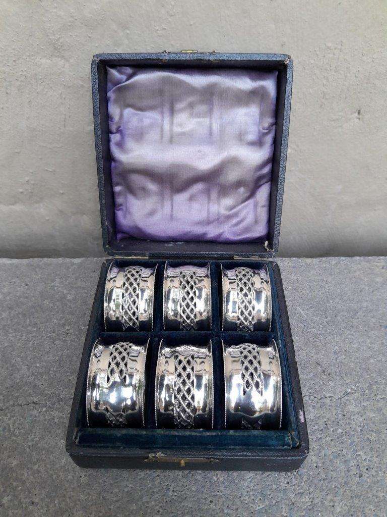 An Antique Circa Early 1900s English Set Of Six Silver Napkin / Serviette Rings In Original Box...