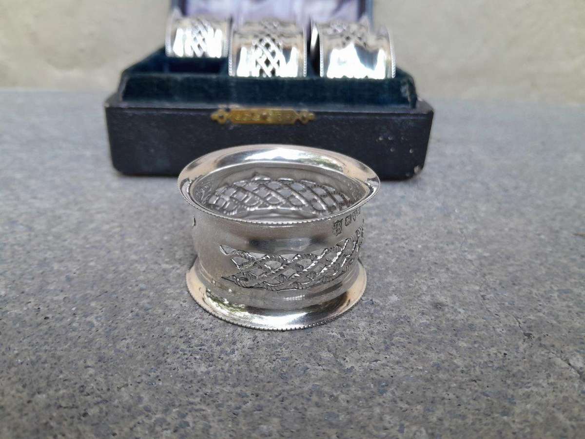 An Antique Circa Early 1900s English Set Of Six Silver Napkin / Serviette Rings In Original Box...