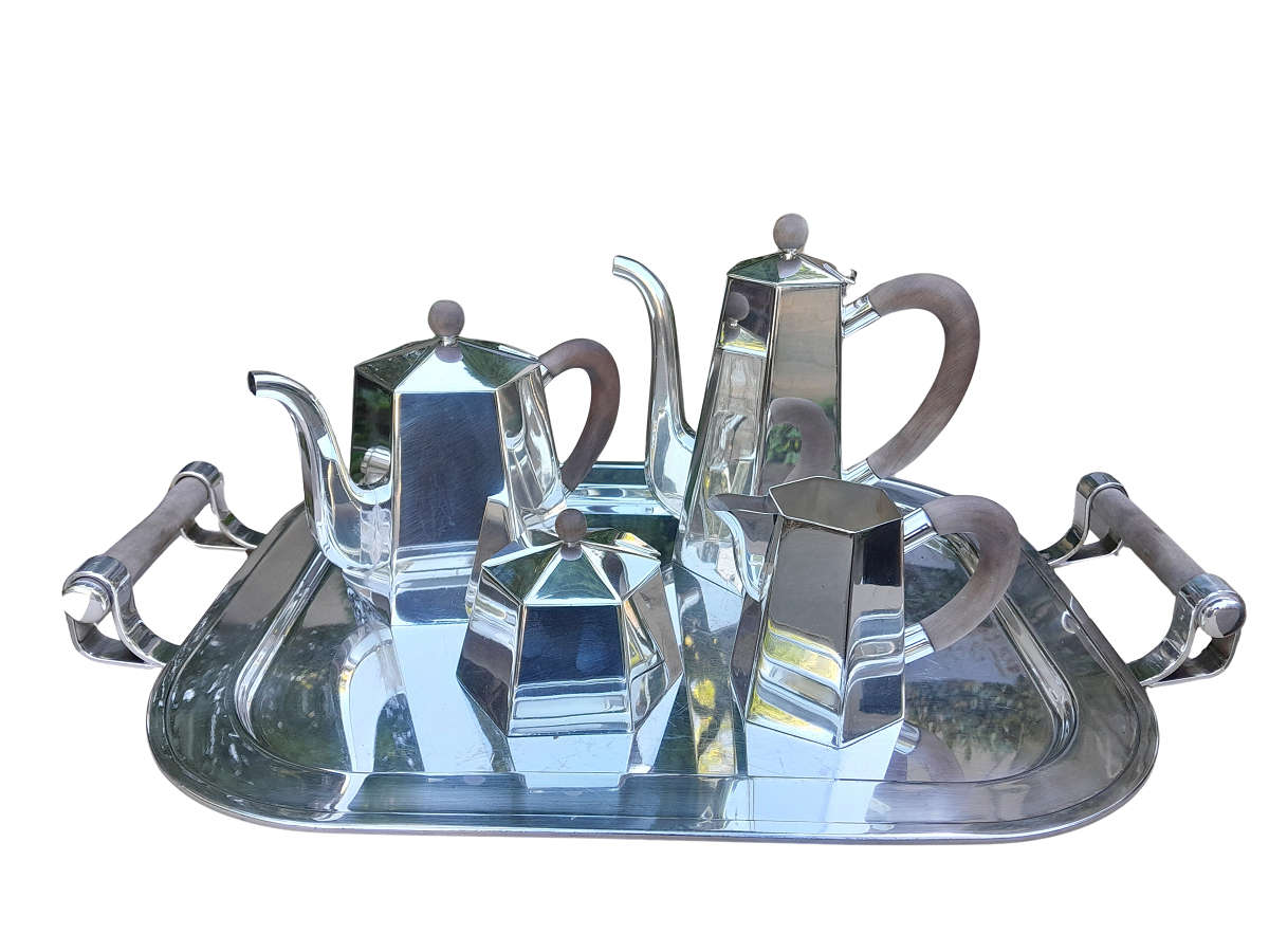 A Silver Plate Five Piece Tea / Coffee Set And Tray With Wooden Handles