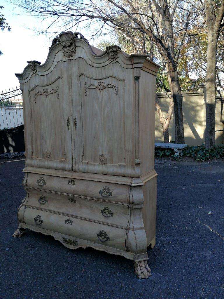 A Large And Rare 18th Century Dutch Walnut Bombe/Cabinet