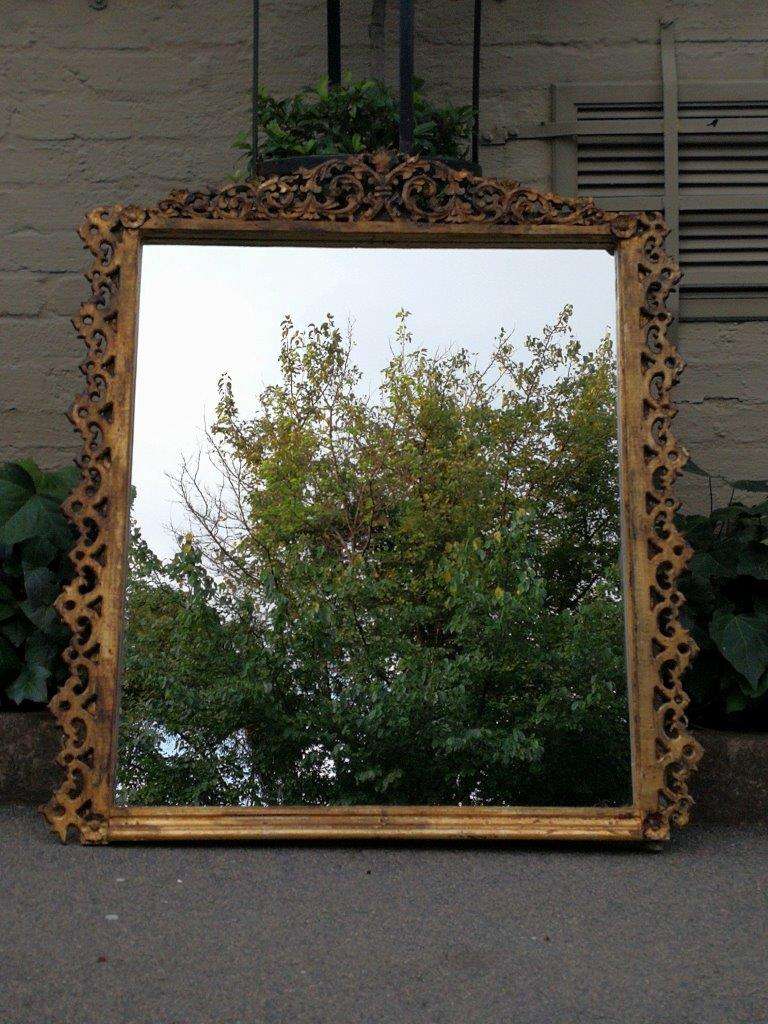 A 20th Century Carve Giltwood Mirror
