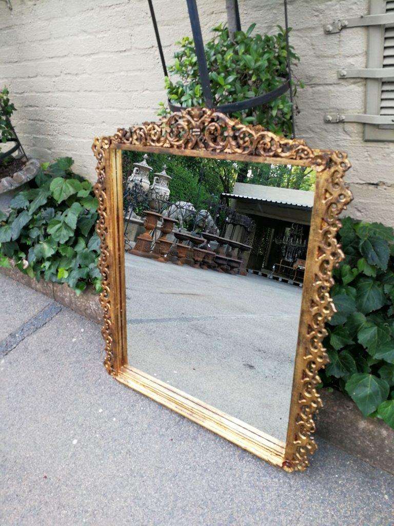 A 20th Century Carve Giltwood Mirror