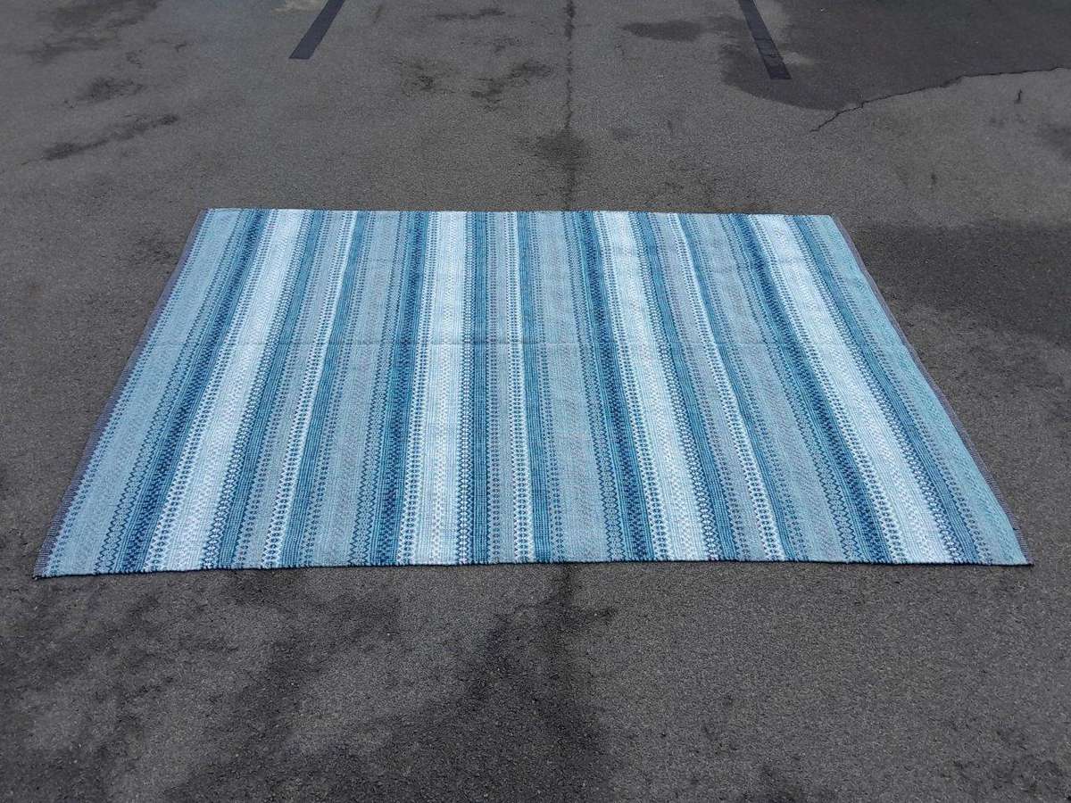 A  Striped Woven Cotton Dhurrie / Kelim Carpet / Rug With Blues And White Colours