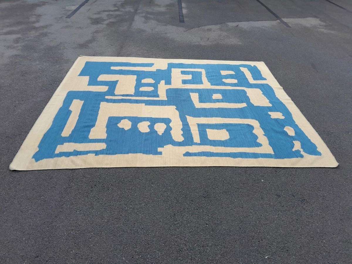 A Woven Cotton Dhurrie / Kelim Carbet / Rug In A Blue And Beige Abstract Design Nd