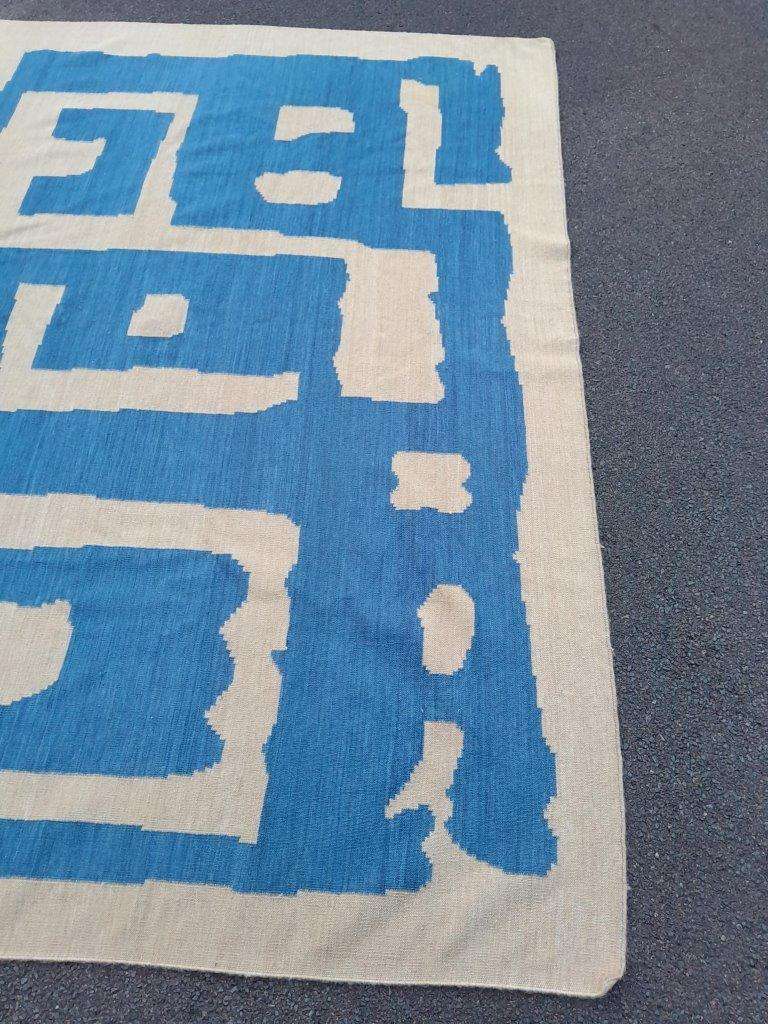 A Woven Cotton Dhurrie / Kelim Carbet / Rug In A Blue And Beige Abstract Design Nd