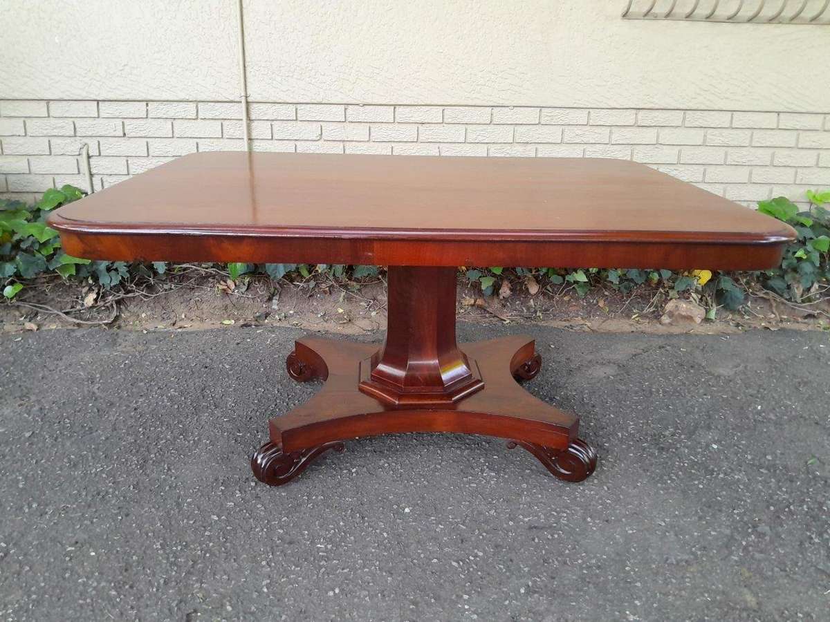 An Antique Victorian Mahogany Tilt-Top Table