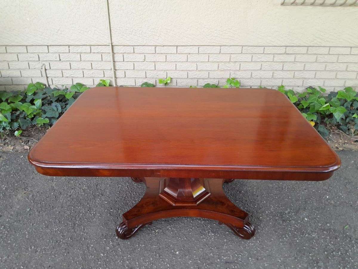 An Antique Victorian Mahogany Tilt-Top Table