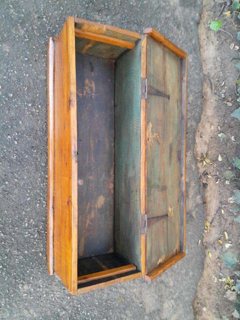 An Antique Early 1900s Circa 1920 Oregon Large Chest / Kist