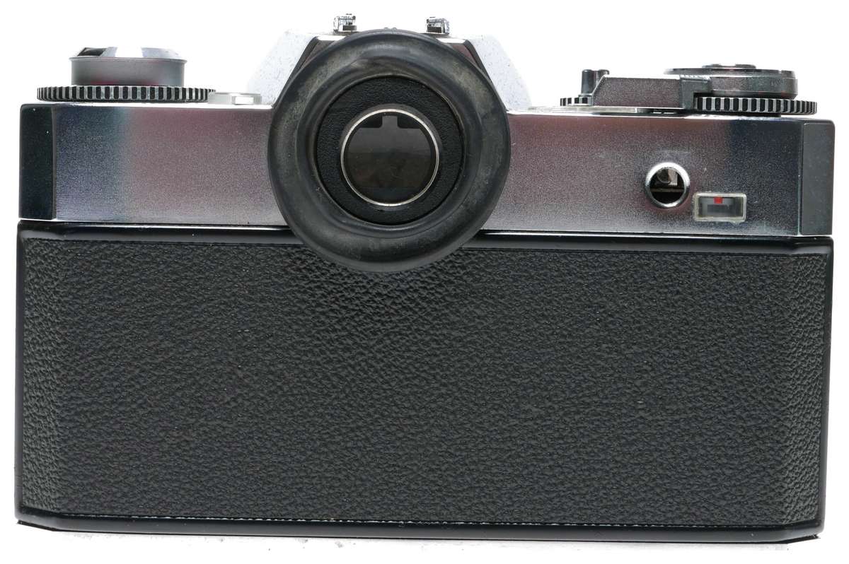 Icarex 35 S Zeiss camera BM Tessar 2.8/50 Voigtlander