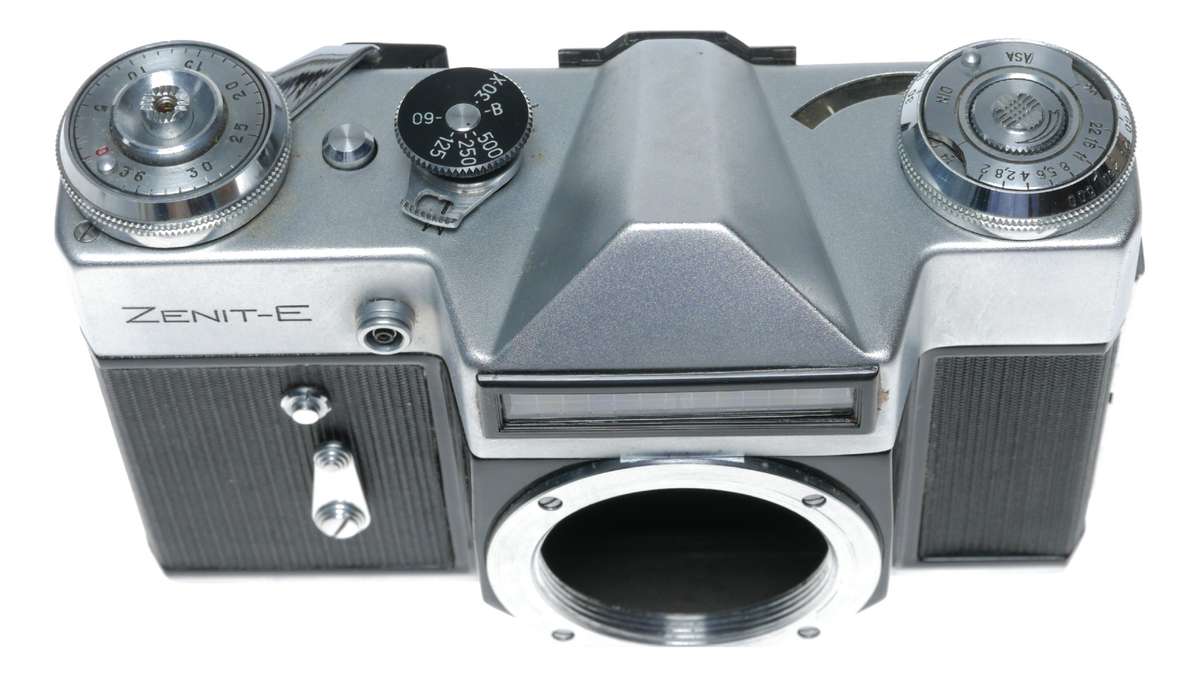 Zenit-E Vintage 35mm film SLR camera body only chrome/black
