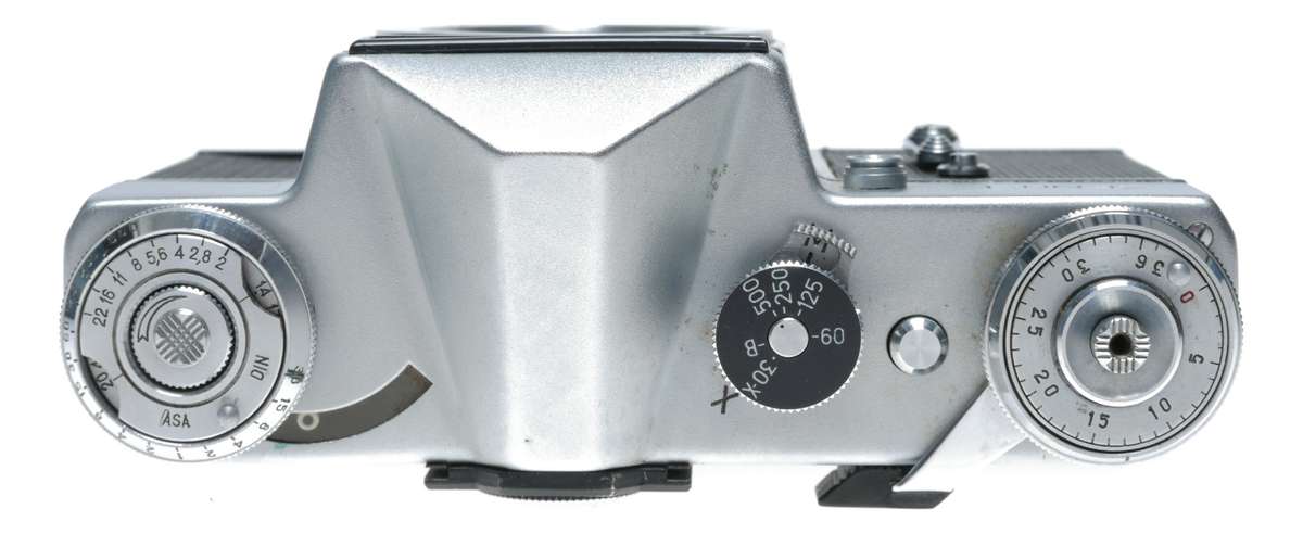 Zenit-E Vintage 35mm film SLR camera body only chrome/black
