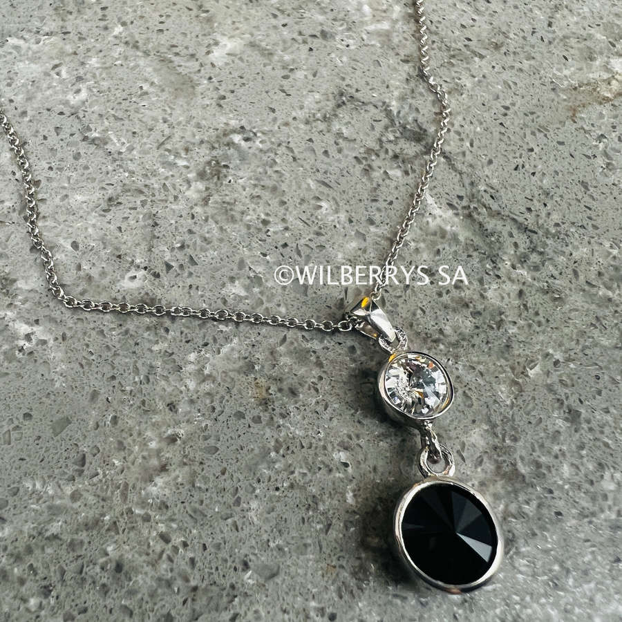 last left!! R2950.00 BRITISH JEWELLERS Allure Pendant in Amethyst, with Crystals from Swarorovski