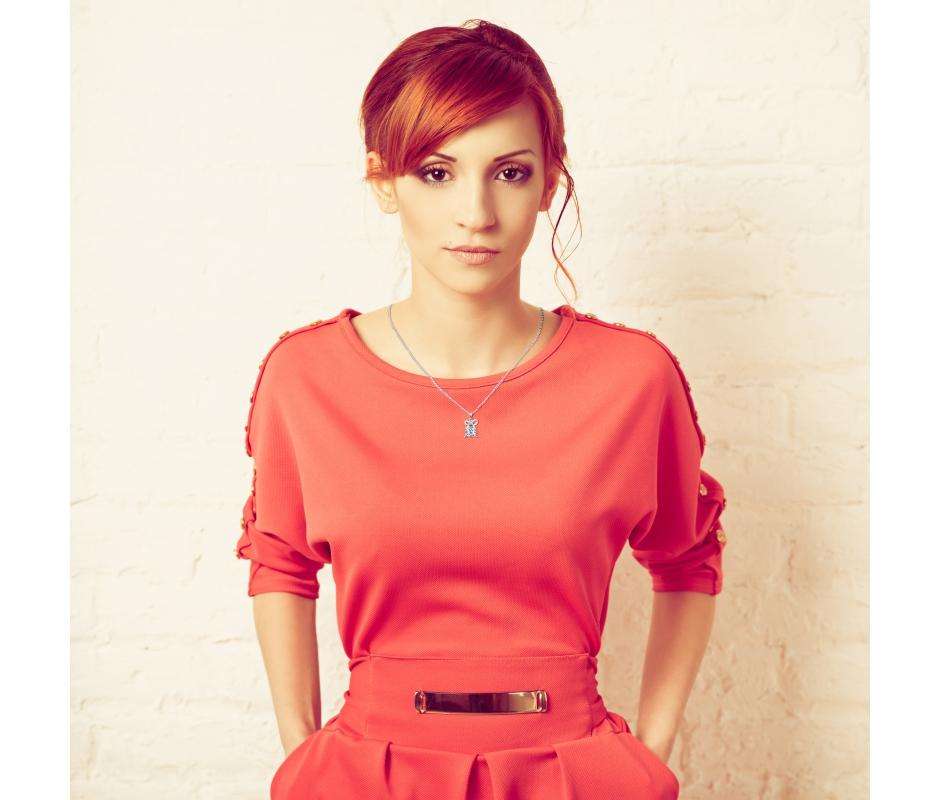 Retail: R1850.00 LONDON JEWELLERS Gift Box Pendant + Chain Crystals from Swarovski®