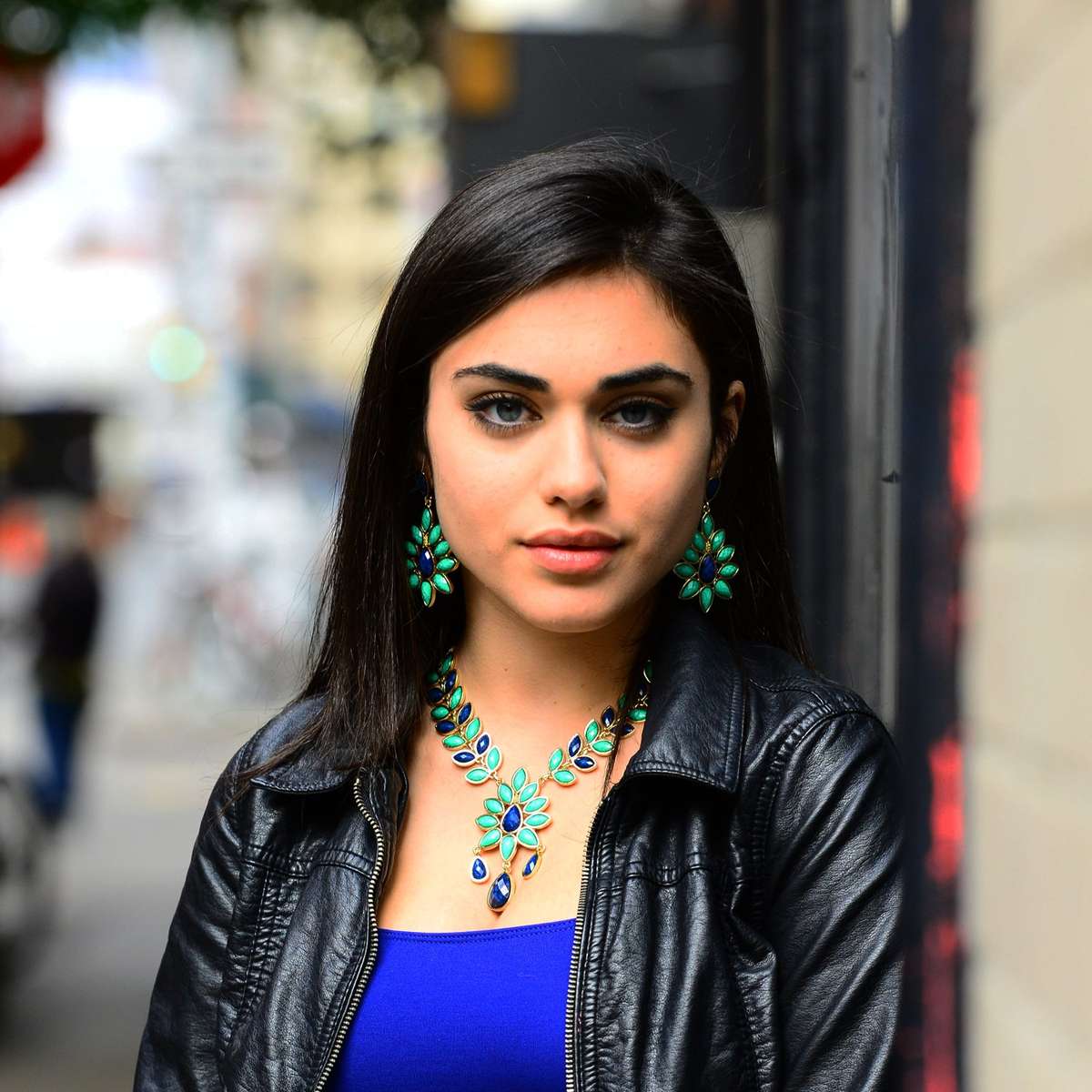 Must see! Retail: R1250.00 AMRITA NEW YORK Nello Austrian Crystal Earring Evergreen