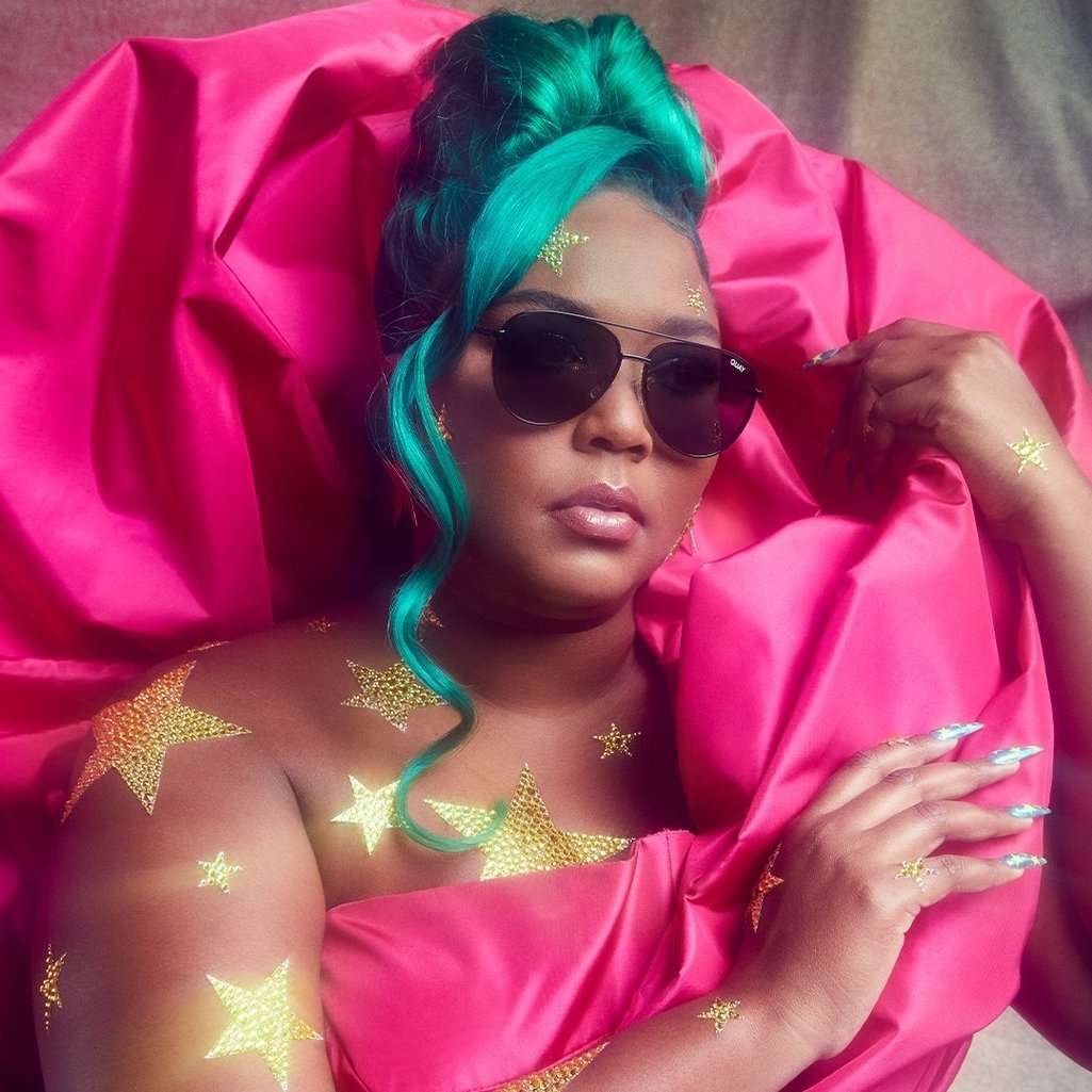 must see!! QUAY X LIZZO Women`s STARRY EYED Aviator Sunglasses **AUTHENTIC BRAND NEW