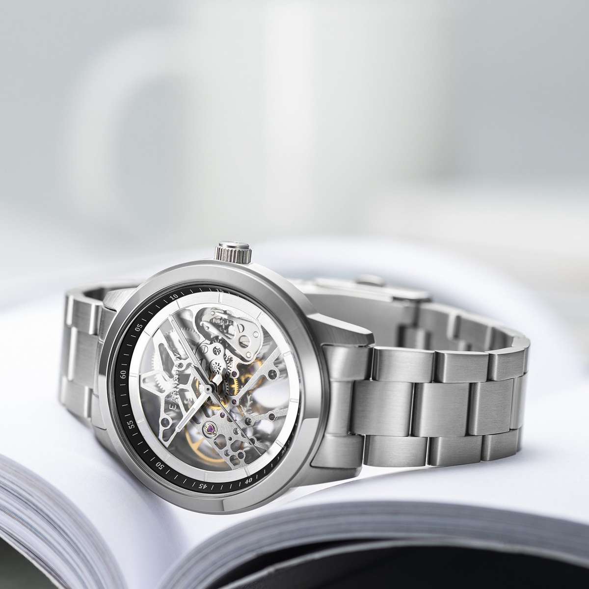 Retail: R9,900.00 Earnshaw since 1805 Horizon Limited Edition Automatic Watch BRAND NEW IN BOX