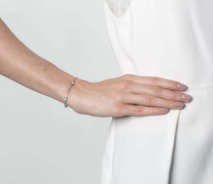 Retail: R2350.00 LONDON JEWELLERS Dew Drop Bracelet, Embellished with Crystals from Swarovski®