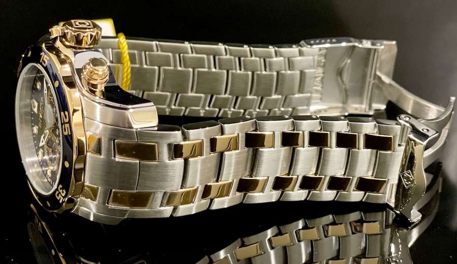 Retail: R9,999.00 INVICTA MEN`S COLOSSUS THICK HEAVY TWO TONE WATCH BRAND NEW