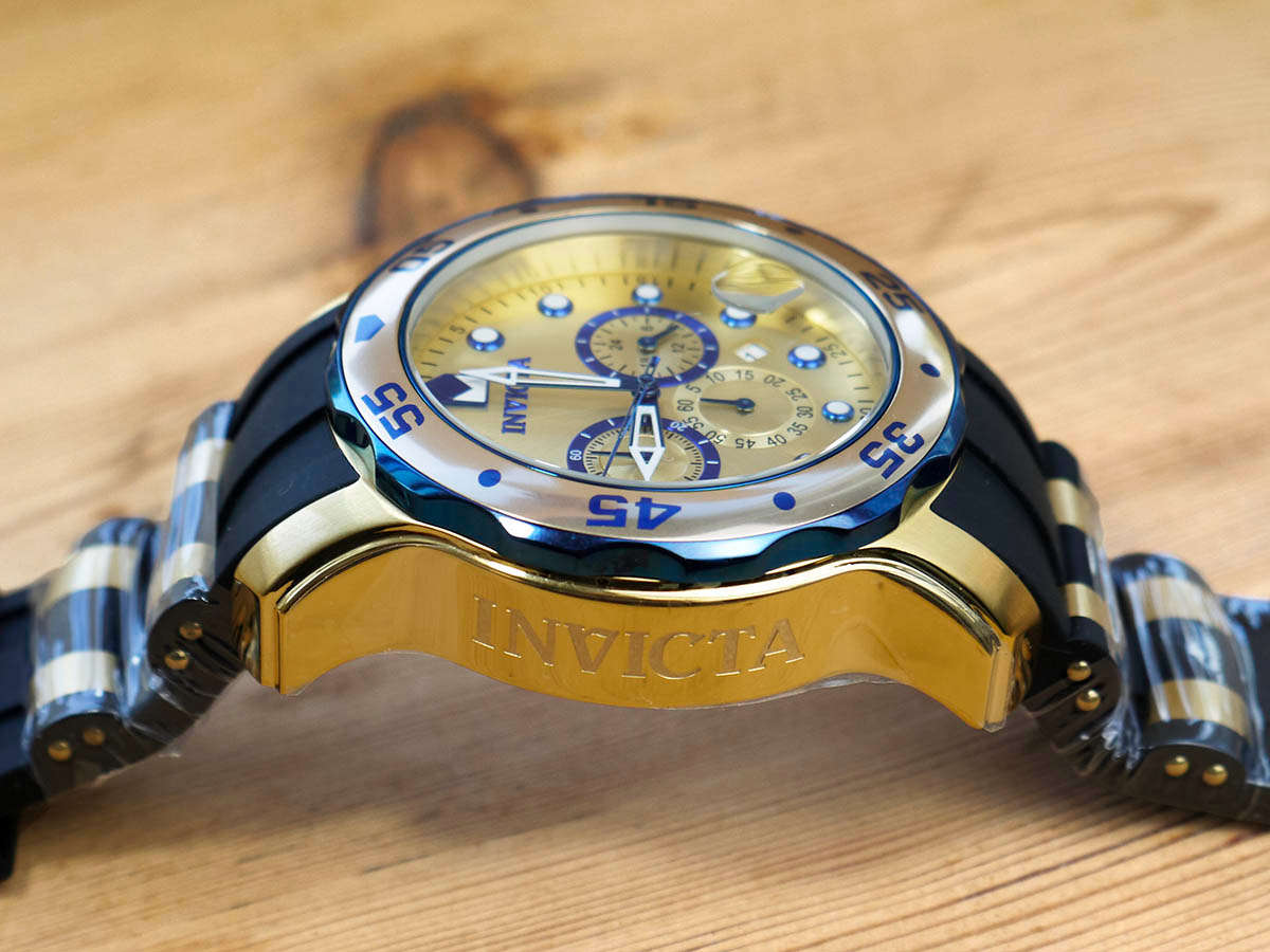 l@@k!! Retail: R8,999.00 INVICTA Men`s COLOSSUS THICK HEAVY PD Silicone Steel Gold Watch BRAND NEW