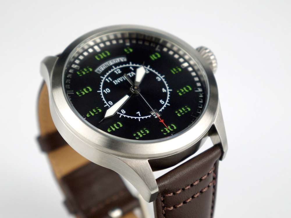 vintage flyboy!! Retail: R6,999.00 INVICTA Men`s Aviator Classic Date Vintage Pilot Leather Watch