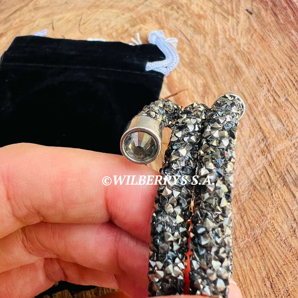 Retail: R1250.00 LONDON JEWELLERS Brilliance SUGAR CRYSTALS FROM SWAROVSKI Dark Grey bracelet
