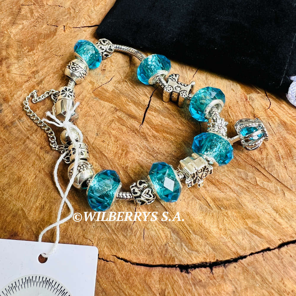 Retail: R2650.00 LONDON JEWELLERS Ava Bracelet + CHARMS + CRYSTALS FROM SWAROVSKI