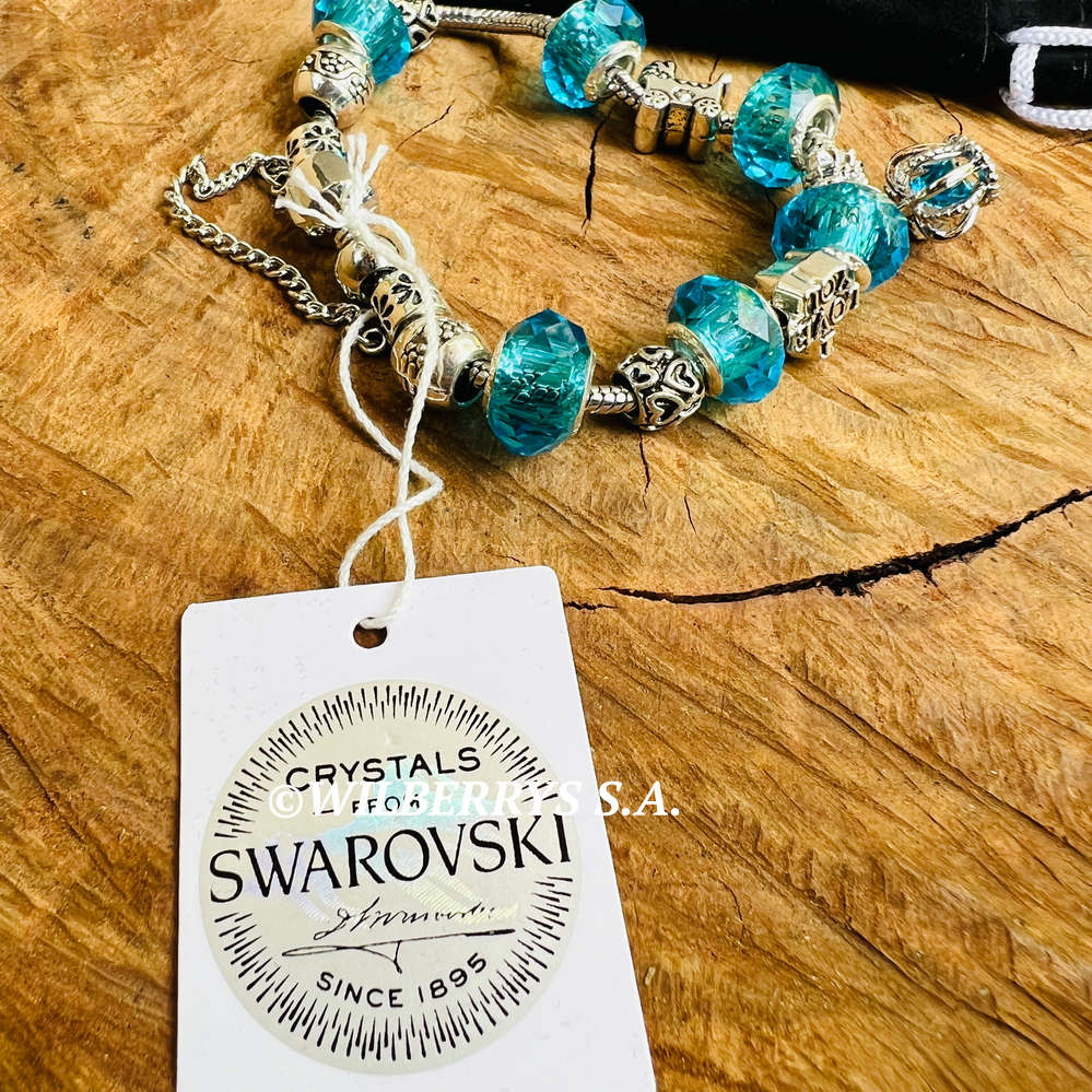 Retail: R2650.00 LONDON JEWELLERS Ava Bracelet + CHARMS + CRYSTALS FROM SWAROVSKI