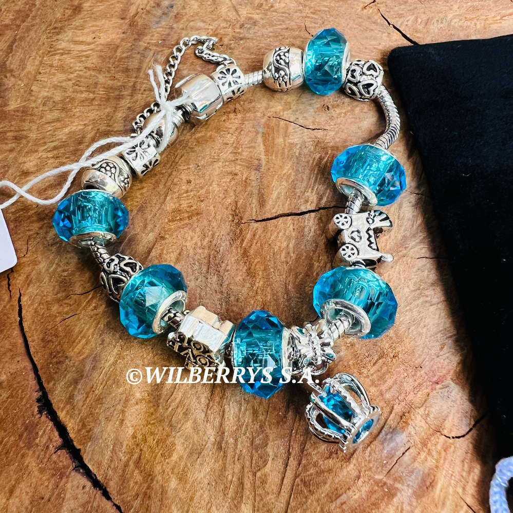 Retail: R2650.00 LONDON JEWELLERS Ava Bracelet + CHARMS + CRYSTALS FROM SWAROVSKI