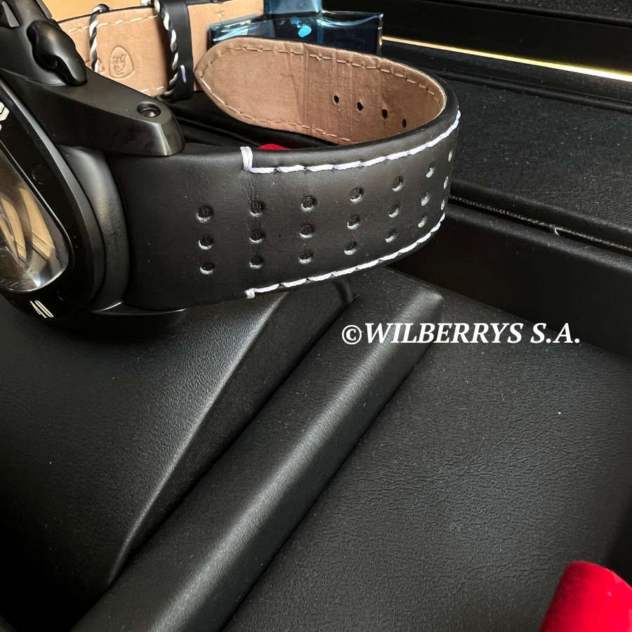 rrp R35,000.00 Tonino Lamborghini Men`s SPYDER BLACK/WHITE Chrono Watch NEW 100% GENUINE